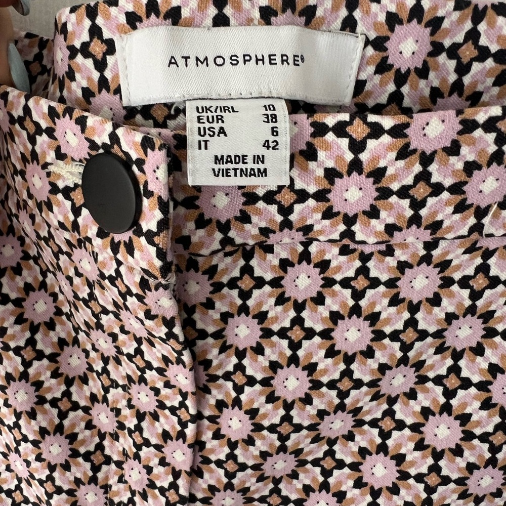 Atmosphere print pants, women’s size 6 - Picture 2 of 7